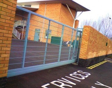 mesh cantilever school gate SL001