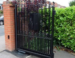 bifold gates