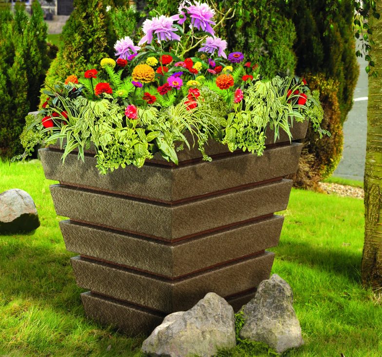 Large diplomat planter