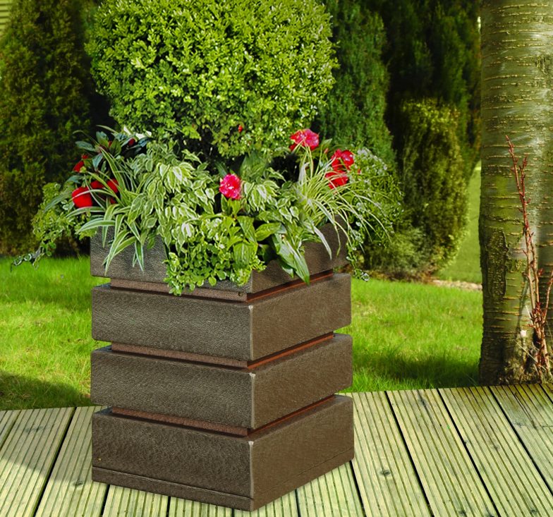 Square diplomat planter