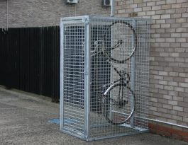 Vertical mesh cycle lockers