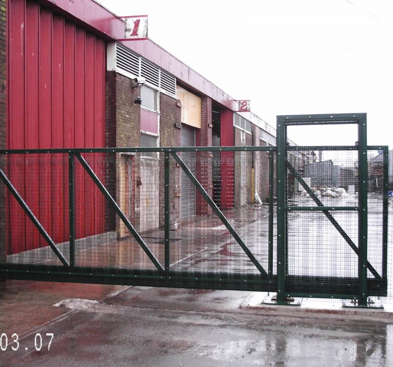 cantilevered gates