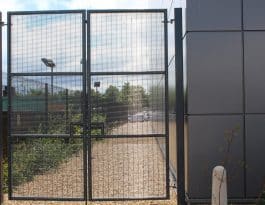 weldmesh swing gate