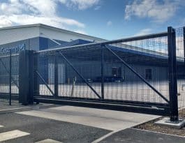 Automated Gate with Heavy-Duty Construction