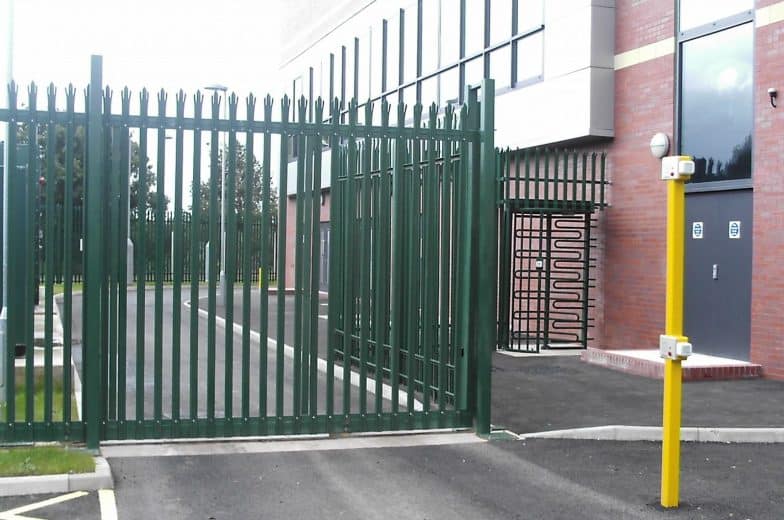 Palisade tracked gates