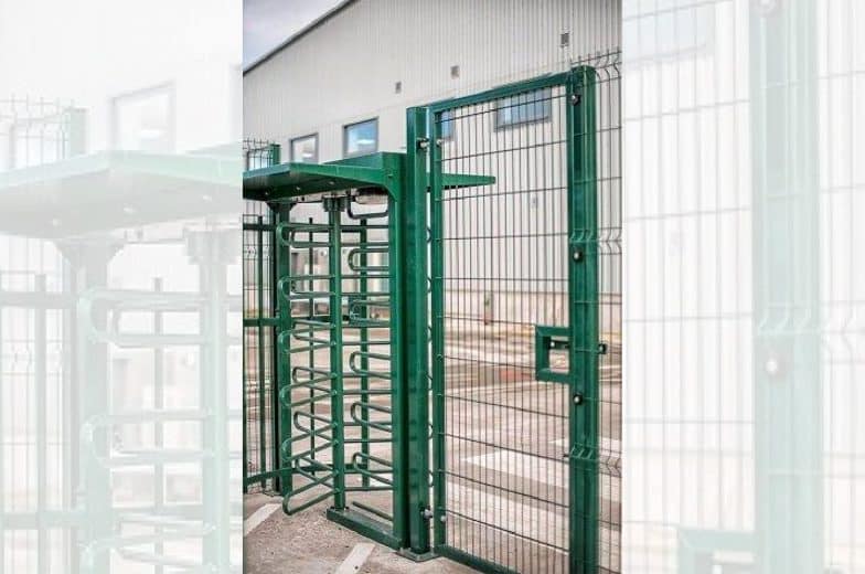 welded mesh gate for commercial premises